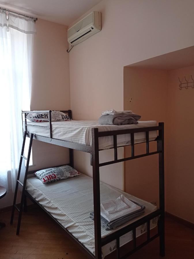 Sun City Hostel Jerevan Eksteriør billede