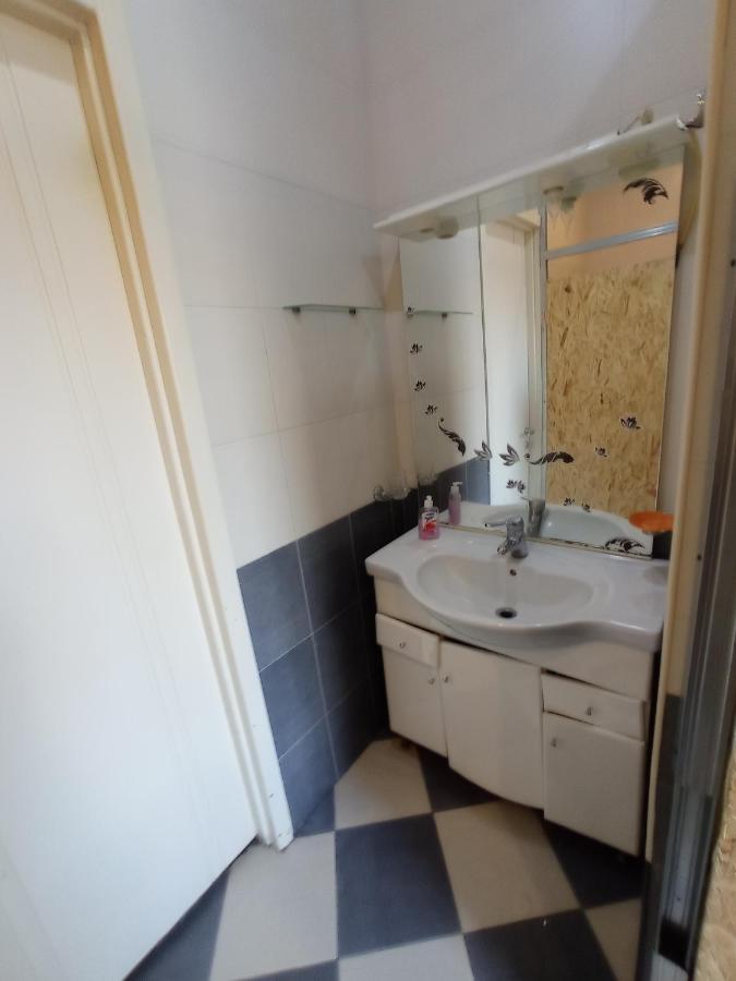 Sun City Hostel Jerevan Eksteriør billede