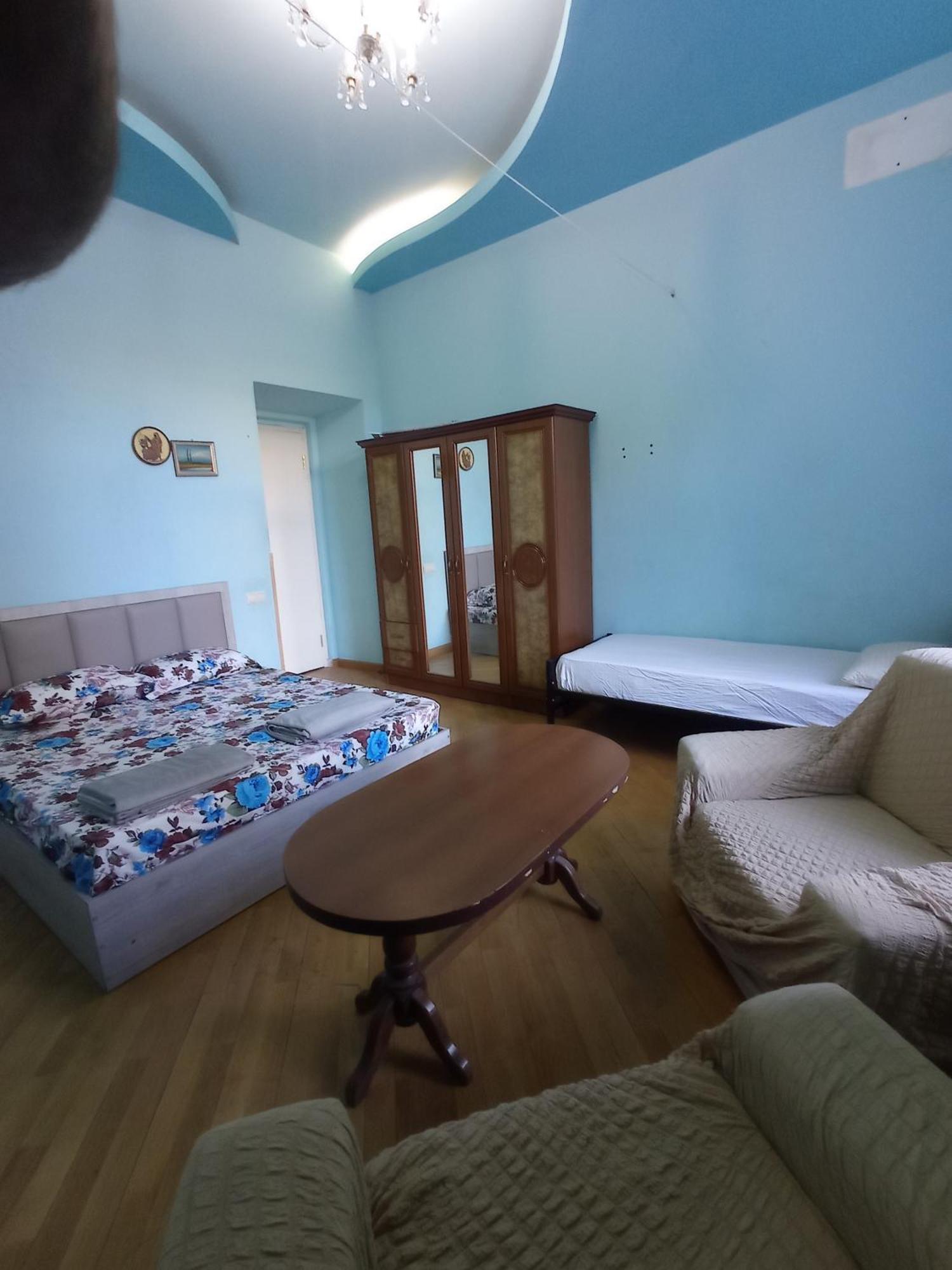 Sun City Hostel Jerevan Eksteriør billede